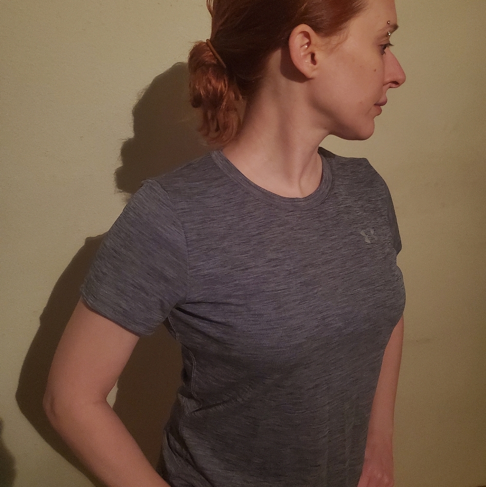 Heather grey Under Armour S/M loose heatgear shirt